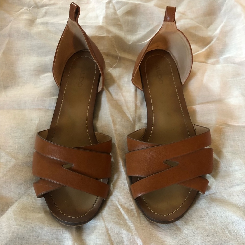 Also sandals size 8